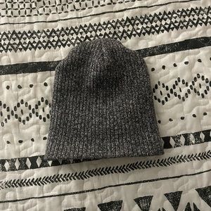 one-size grey beanie